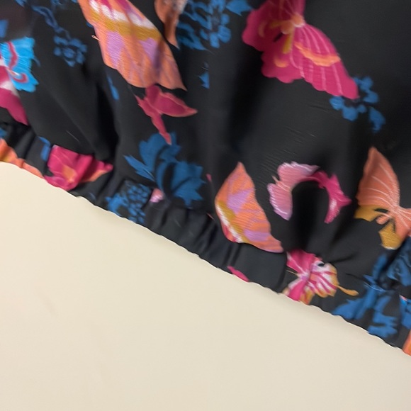 Madonna top - Picture 3 of 4